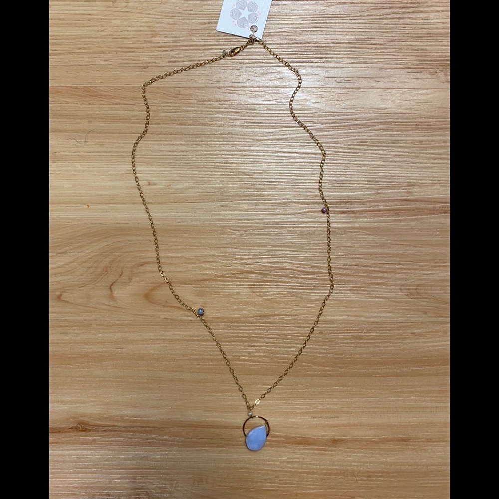 Necklace with white stone